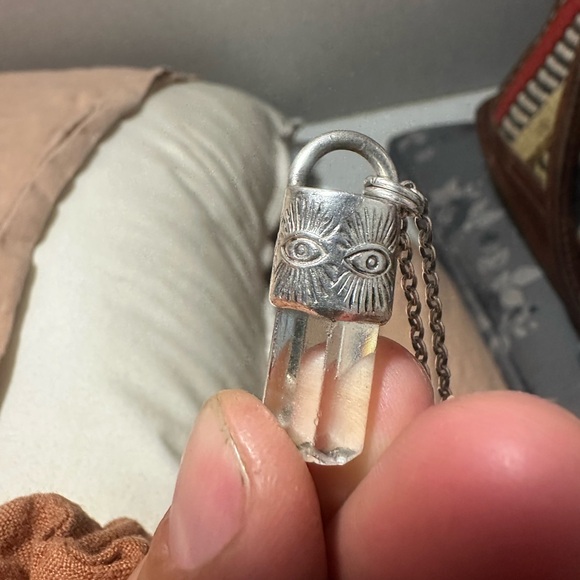 Numi Olive Necklace - Picture 4 of 8